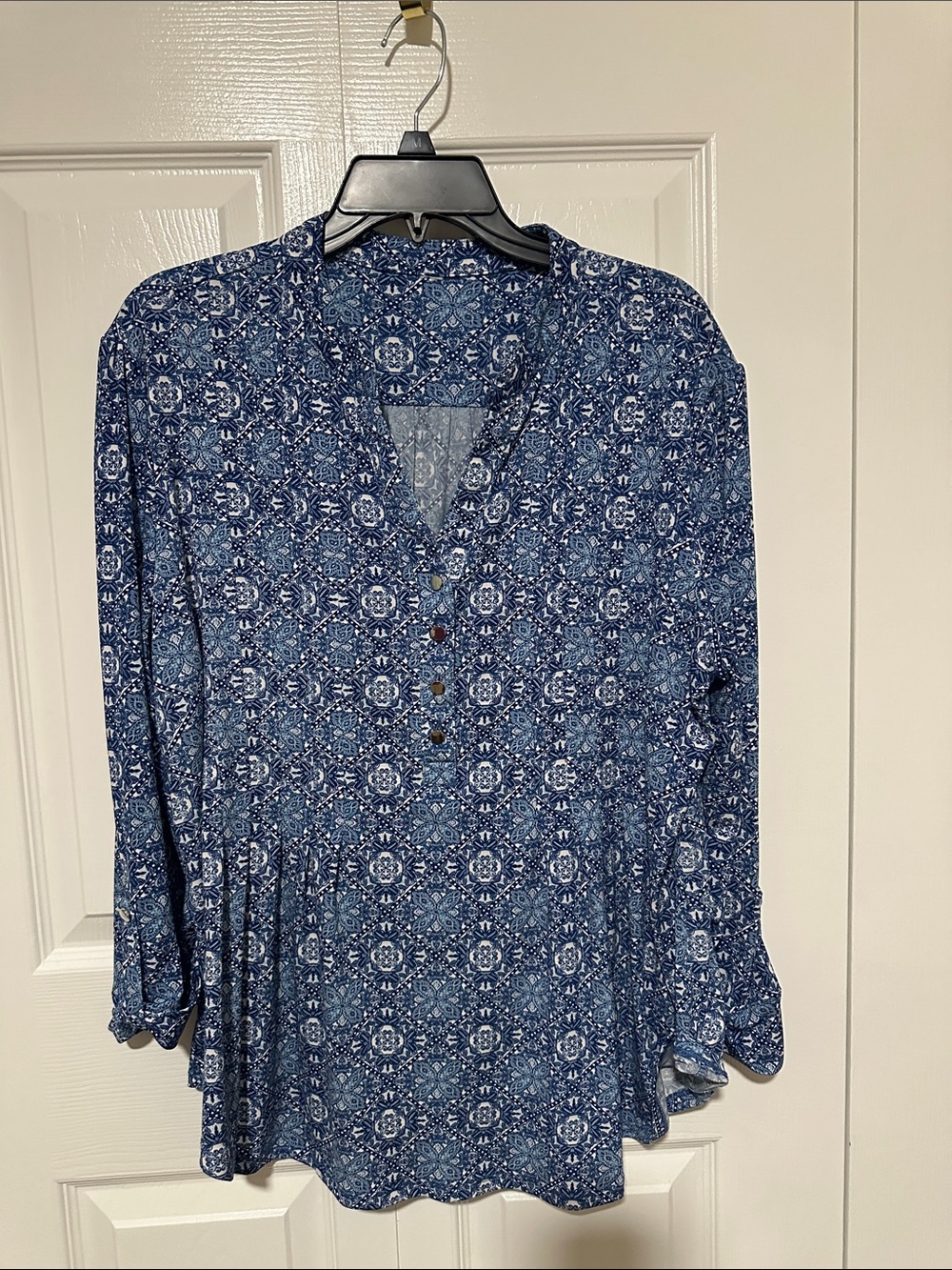 Women's Blue Patterned V-Neck Tunic Top